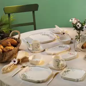 Katy Çiçekli 6 Kişilik 32 Parça Kahvaltı Takımı