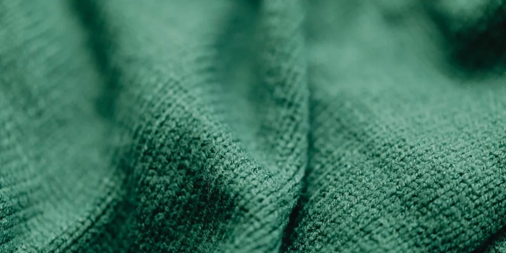 Pamuk Kumaş Nedir? Kadın Giyimde Avantajları ve Kullanım Alanları