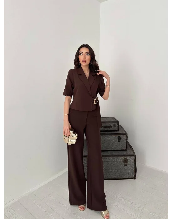 Kadın Toka Detaylı Kahverengi Ceket Pantolon Takımı