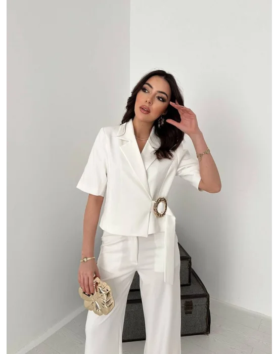 Kadın Toka Detaylı Beyaz Ceket Pantolon Takımı