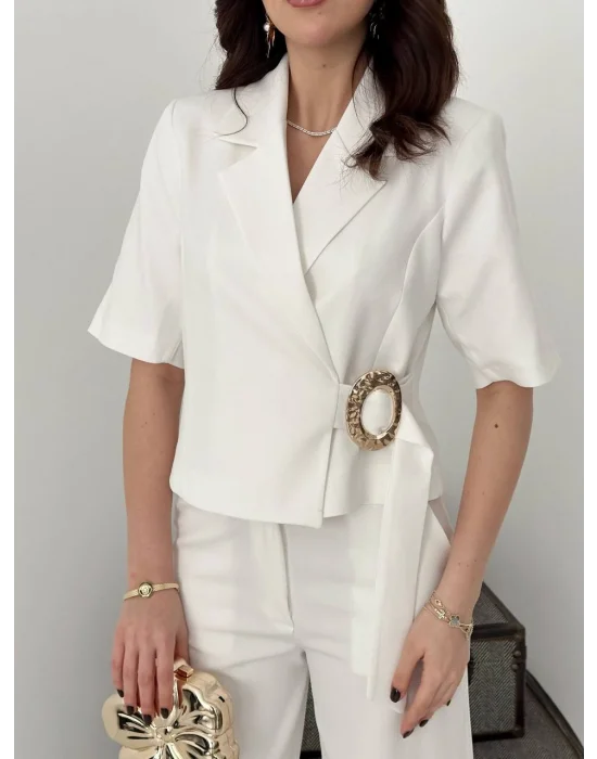 Kadın Toka Detaylı Beyaz Ceket Pantolon Takımı