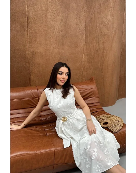 Kadın 3D Brode Detaylı Astarlı Ekru Kolsuz Elbise