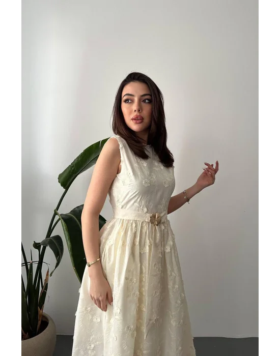Kadın 3D Brode Detaylı Astarlı Bej Kolsuz Elbise