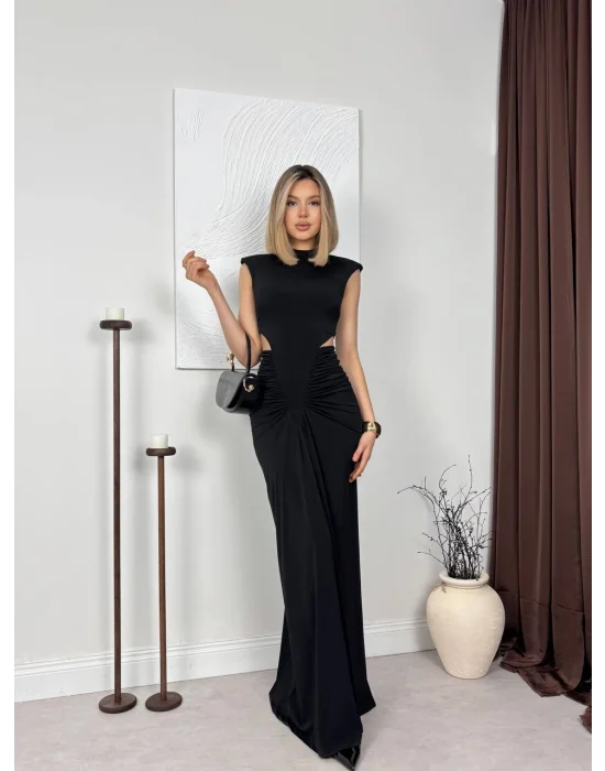 Kadın Vurgulu Omuz Detaylı Bel Dekolteli Büzgülü Siyah Maxi Gece Elbisesi