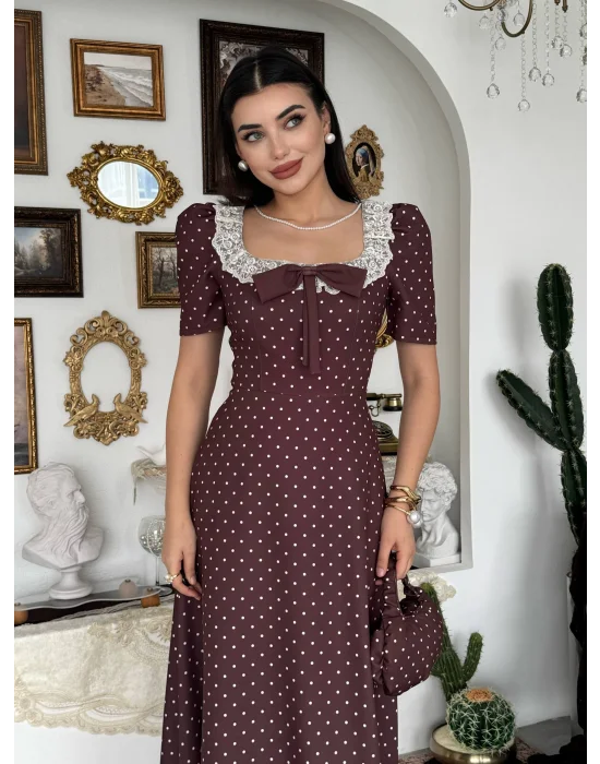 Kadın Puantiyeli Atlas Kumaş Dantel Yakalı Retro Kahve Uzun Elbise