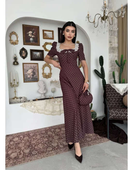 Kadın Puantiyeli Atlas Kumaş Dantel Yakalı Retro Kahve Uzun Elbise