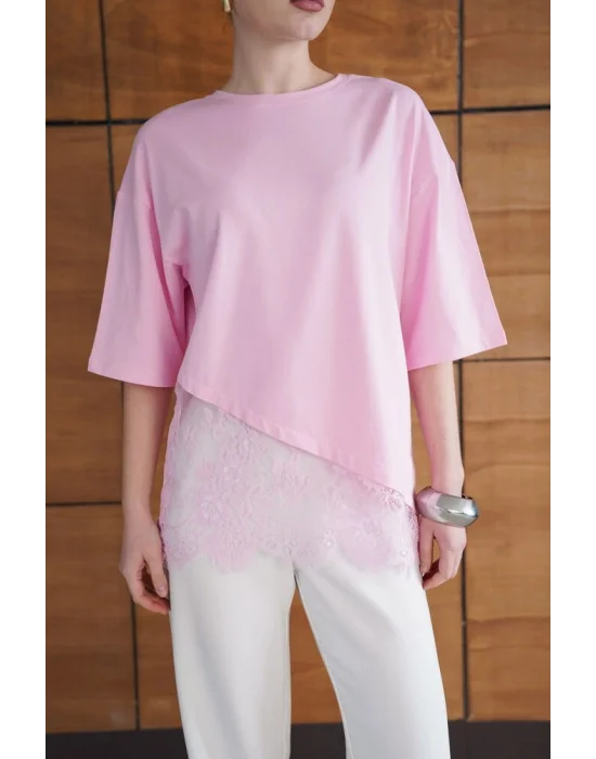 Kadın Dantel Detaylı Pudra Pembe Asimetrik Tişört