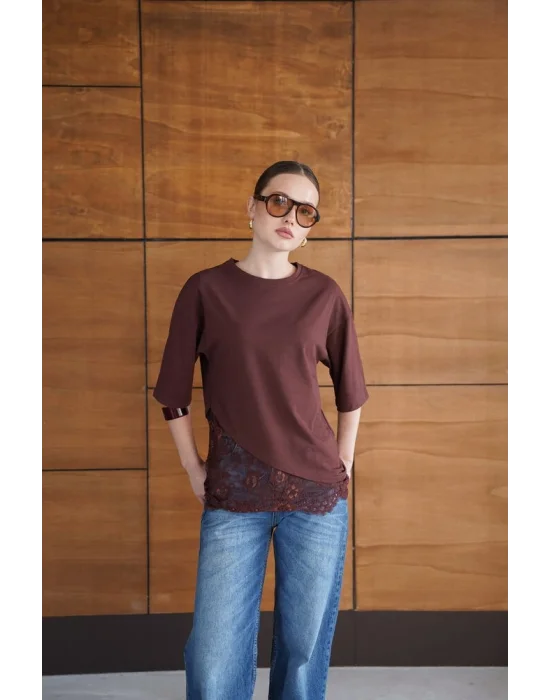 Kadın Dantel Detaylı Kahverengi Asimetrik Tişört