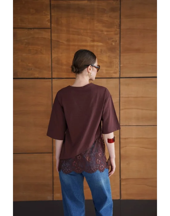 Kadın Dantel Detaylı Kahverengi Asimetrik Tişört