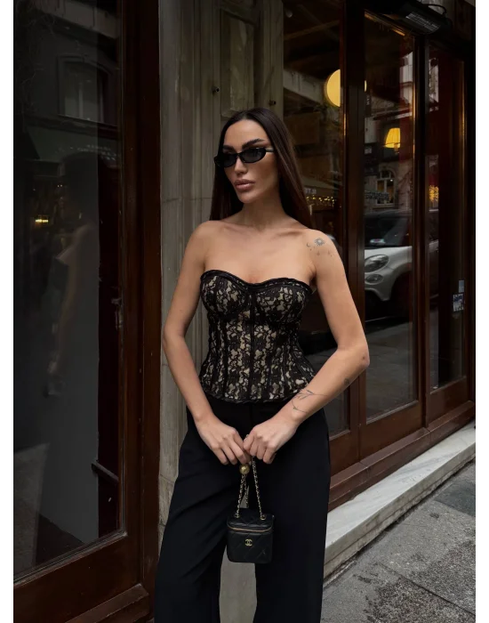 Kadın Siyah Dantel Detaylı Korseli Straplez Büstiyer