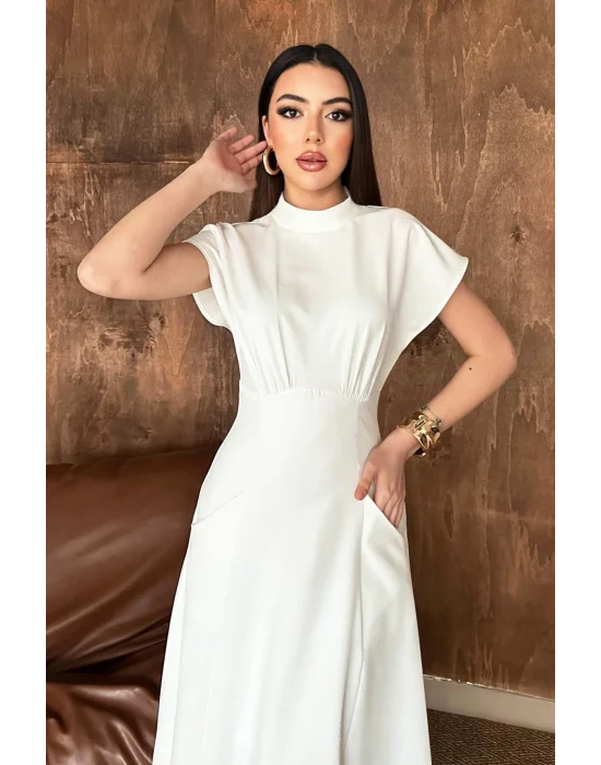 Kadın Göğüs Büzgülü Beyaz Uzun Elbise