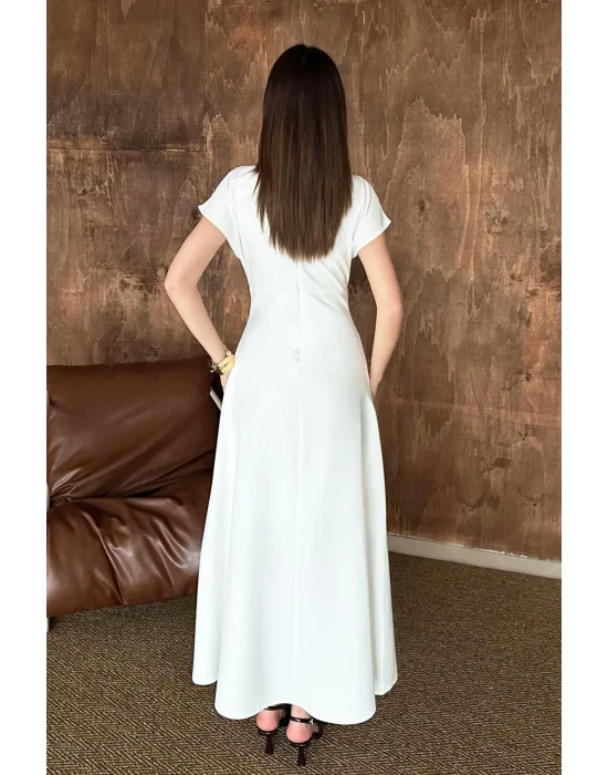 Kadın Göğüs Büzgülü Beyaz Uzun Elbise