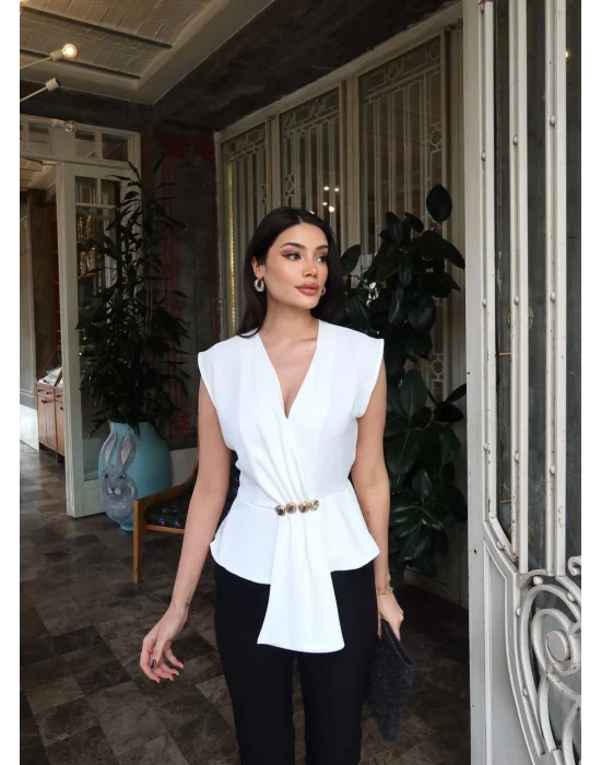 Kadın Linda Kumaş Aksesuarlı Beyaz Kruvaze Bluz