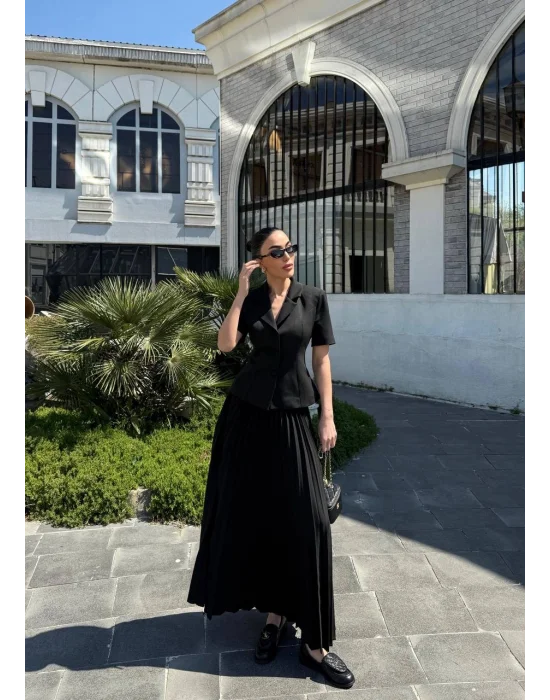 Kadın Siyah Piliseli Etekli Blazer Takım