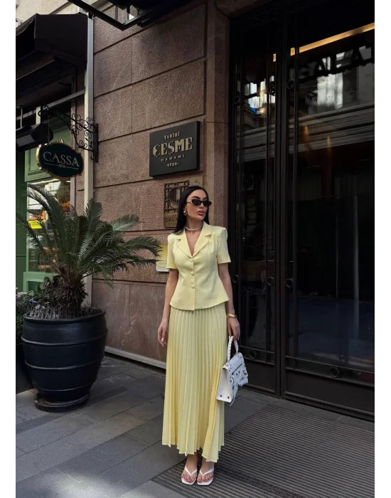 Kadın Sarı Piliseli Etekli Blazer Takım