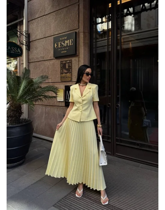 Kadın Sarı Piliseli Etekli Blazer Takım