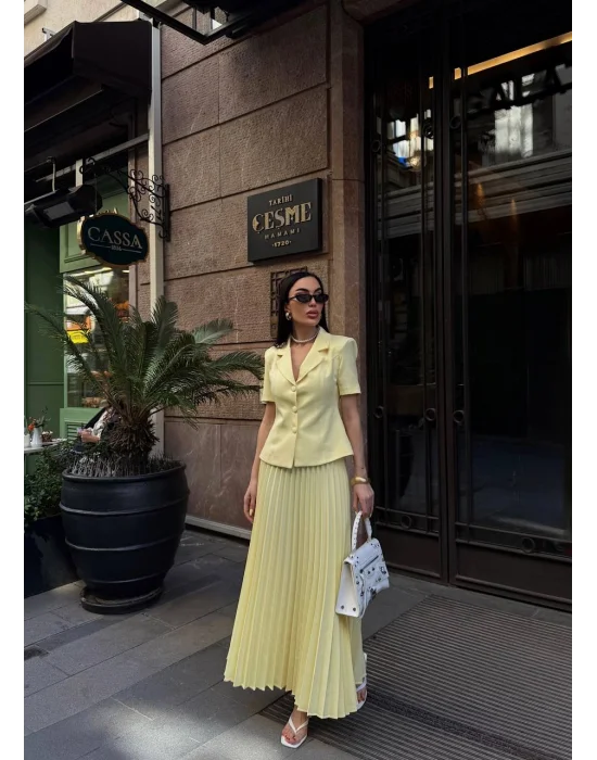 Kadın Sarı Piliseli Etekli Blazer Takım