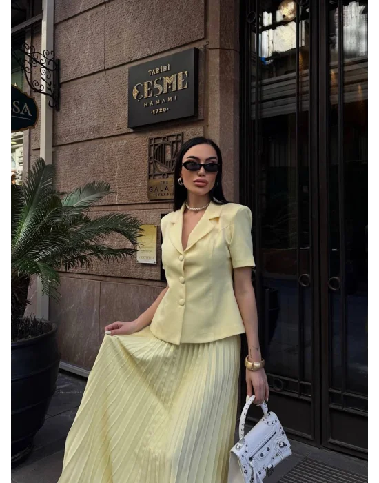 Kadın Sarı Piliseli Etekli Blazer Takım