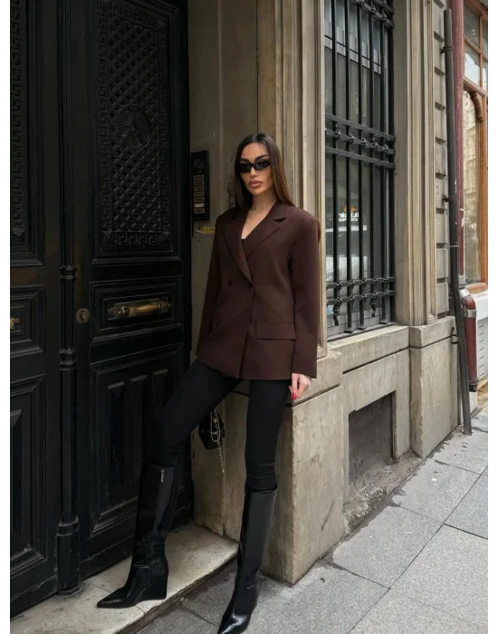 Kadın Sırtı Kuşgözü Bağlama Detaylı Kahverengi Blazer Ceket