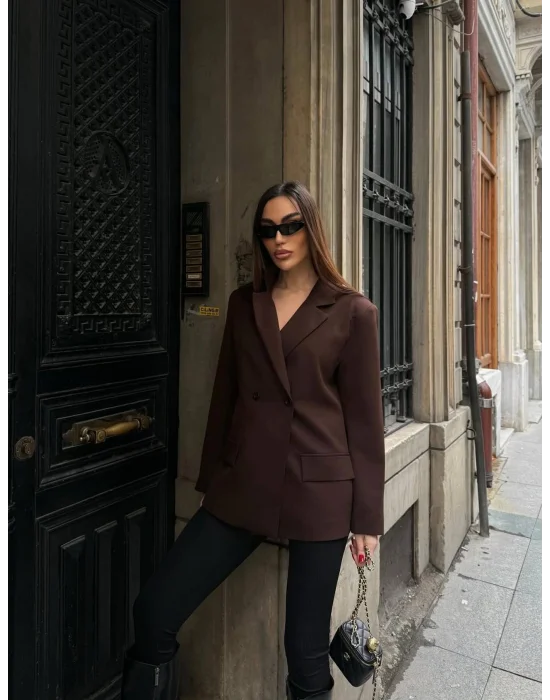 Kadın Sırtı Kuşgözü Bağlama Detaylı Kahverengi Blazer Ceket