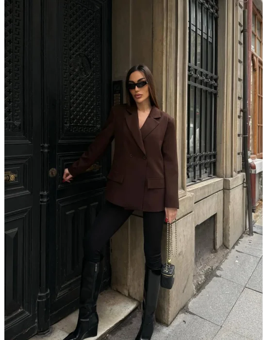 Kadın Sırtı Kuşgözü Bağlama Detaylı Kahverengi Blazer Ceket