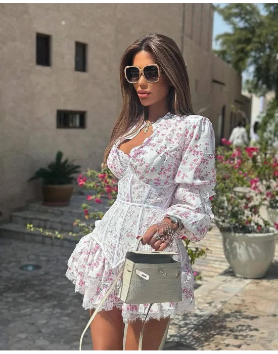 Çiçek Desenli Korse Detaylı Volanlı Beyaz Mini Elbise