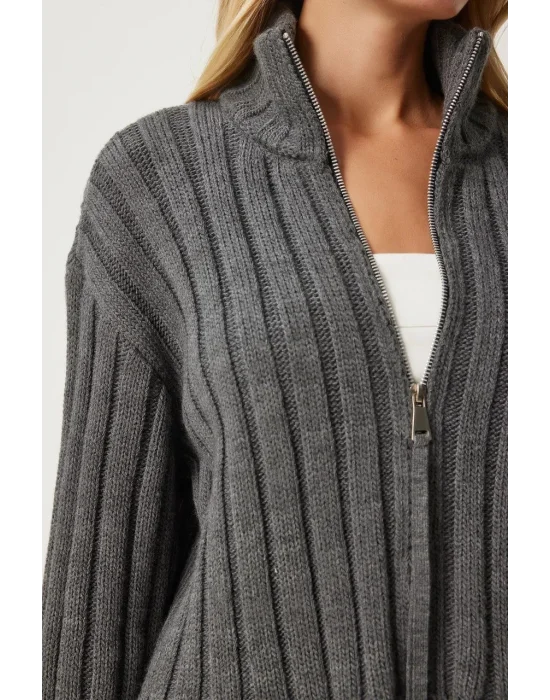 Kadın Antrasit Dik Yaka Fermuarlı Triko Hırka