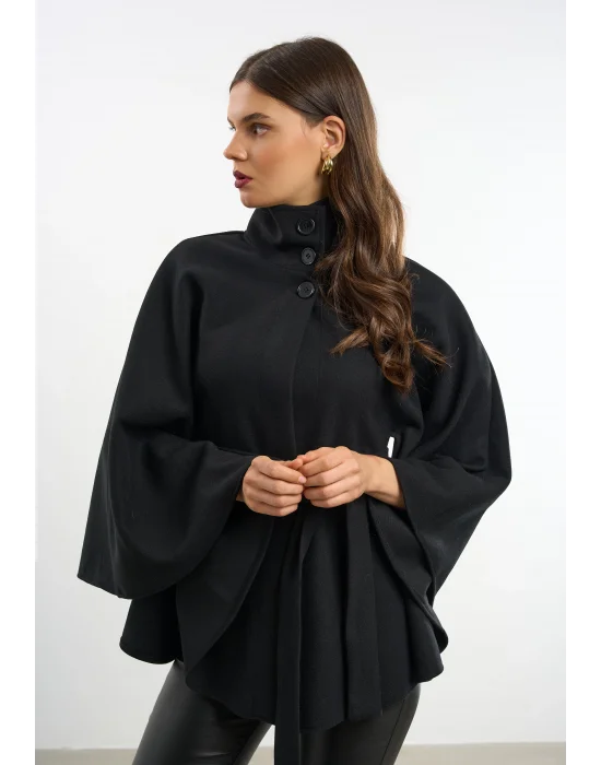Kadın Siyah Kaşe Kumaş Düğmeli Kuşaklı Pelerin Panço