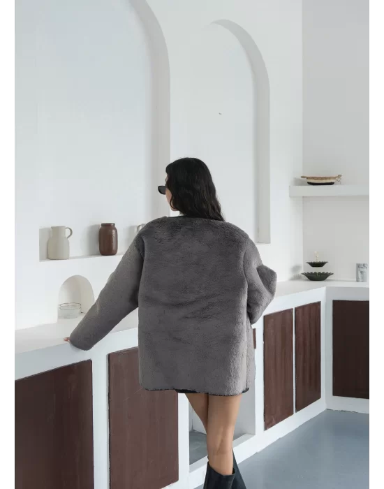 Kadın Peluş Astarlı Kaban