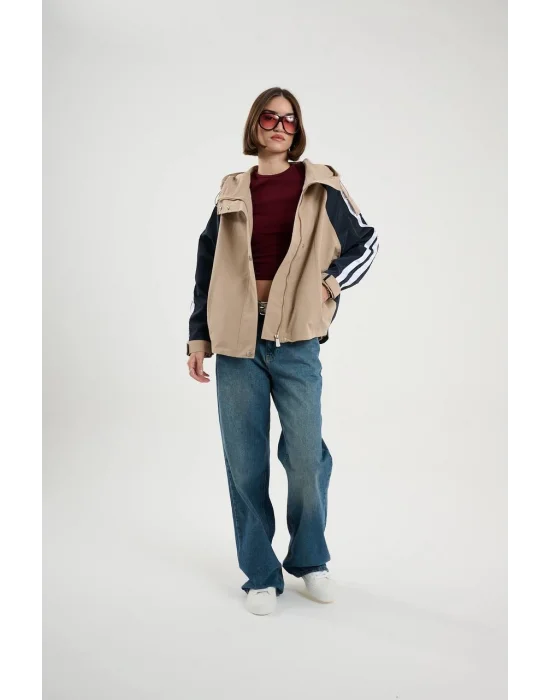 Kadın Şeritli Parka Yağmurluk