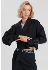 Kadın Kemerli Reglan Kısa Ceket