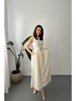 Kadın 3D Brode Detaylı Astarlı Bej Kolsuz Elbise