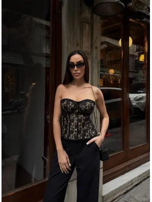 Kadın Siyah Dantel Detaylı Korseli Straplez Büstiyer