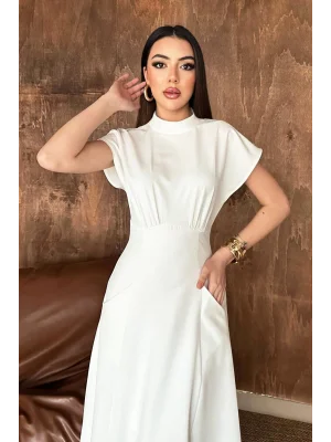 Kadın Göğüs Büzgülü Beyaz Uzun Elbise
