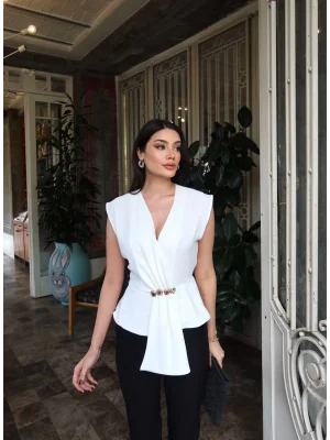 Kadın Linda Kumaş Aksesuarlı Beyaz Kruvaze Bluz