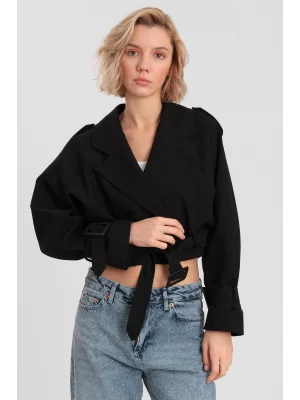 Kadın Kemerli Reglan Kısa Ceket
