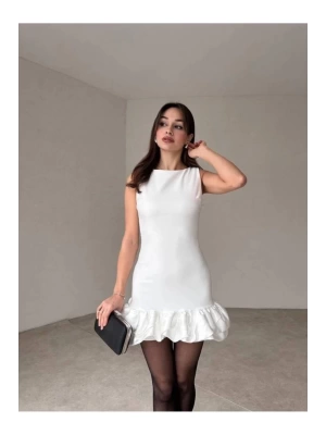 Kadın Kolsuz Eteği Fırfırlı Şortlu Mini Elbise