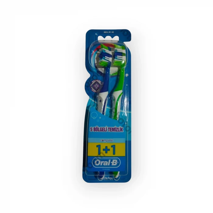 Gillette Mach3 Erkek Tıraş Kişisel Bakım Seti + Seyahat Çantası