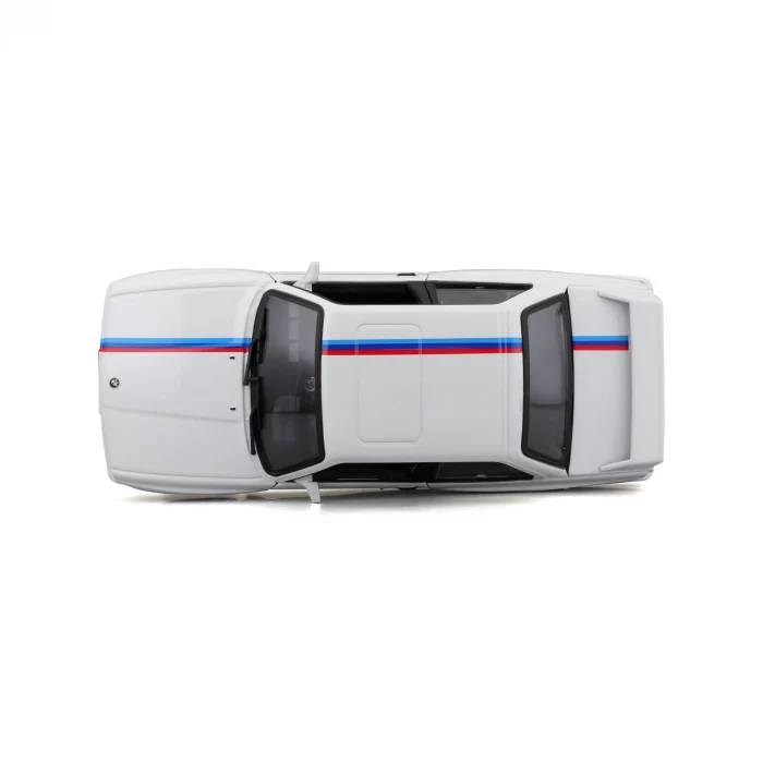 BMW M3 E30 1988 Model 1:24