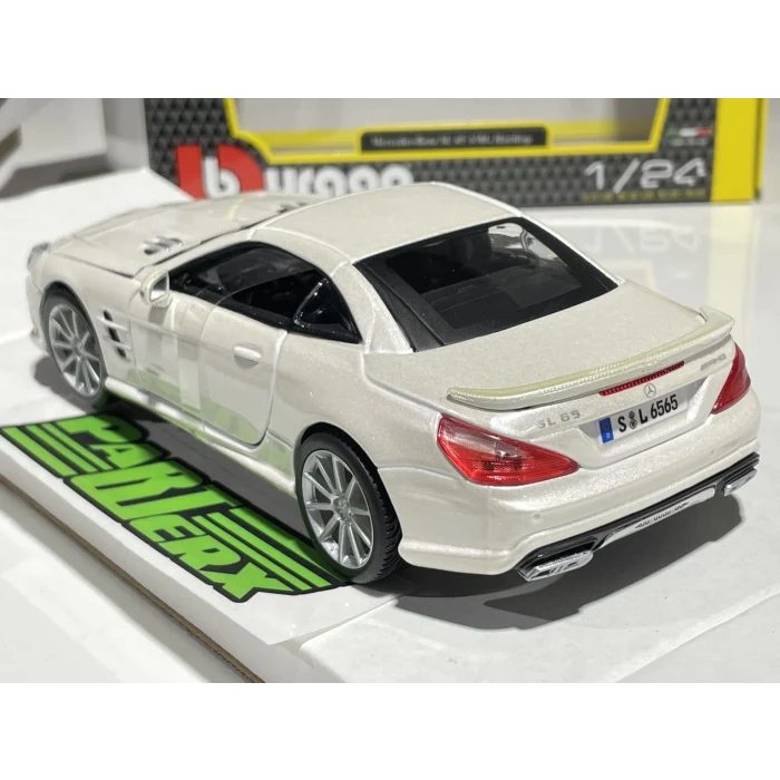 Mercedes Benz Sl 65 Amg Hardtop 1:24 Model Araba