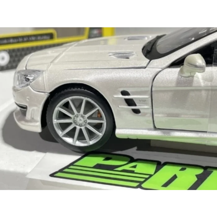 Mercedes Benz Sl 65 Amg Hardtop 1:24 Model Araba