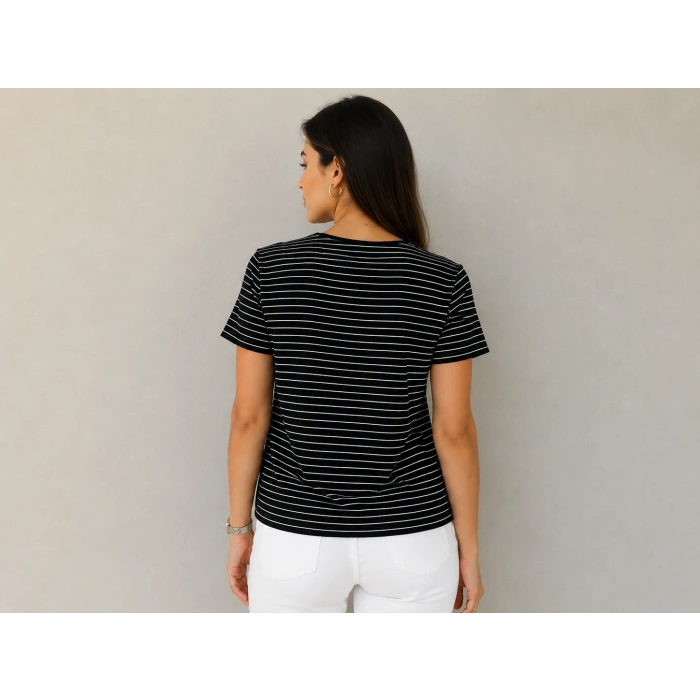 Kadın Siyah Beyaz Çizgili Bisiklet Yaka Basic T-Shirt