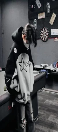 Siyah Star Fafic Studdio Beyaz Parçalı Kapüşonlu Sweatshirt
