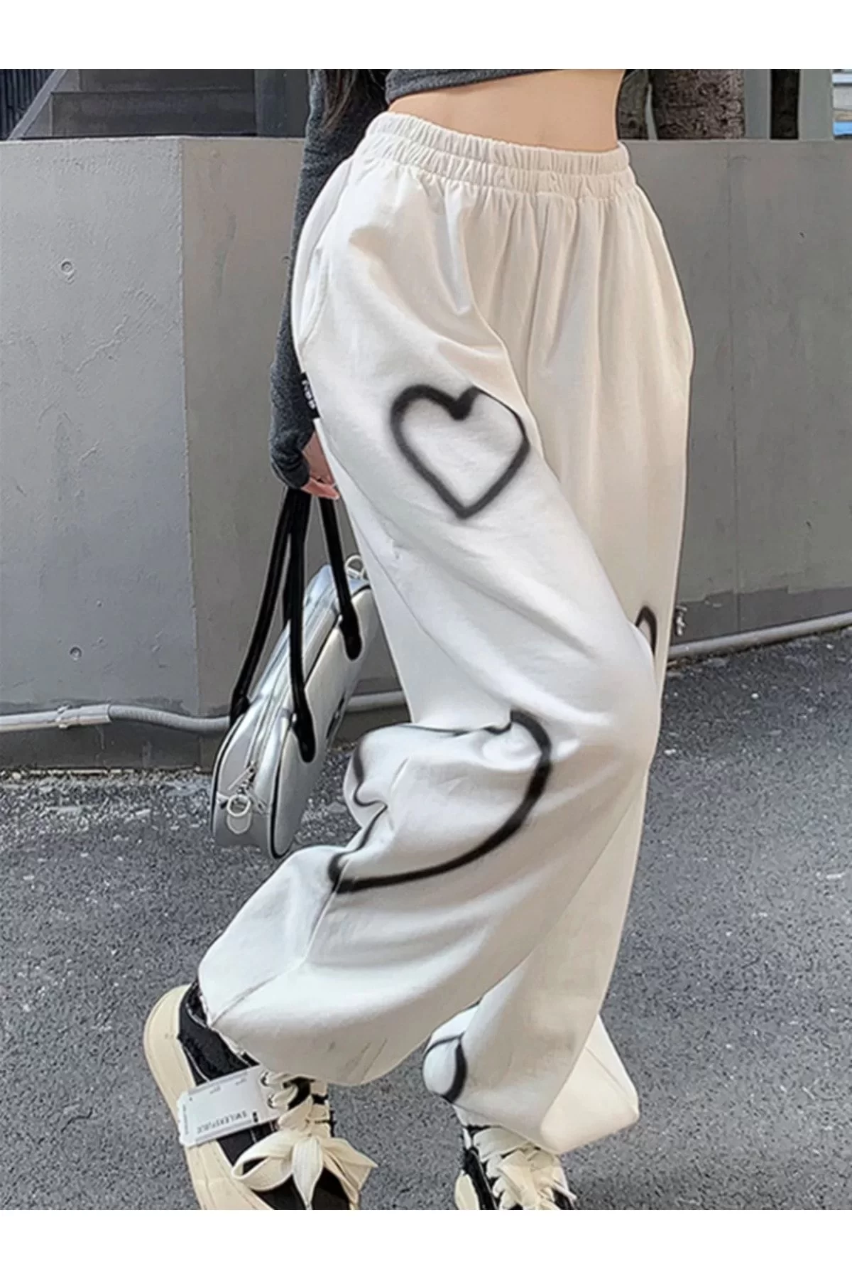 Y2K Streetwear Harajuku Kalp Desenli Oversize Unisex Ekru Renk Eşofman Altı