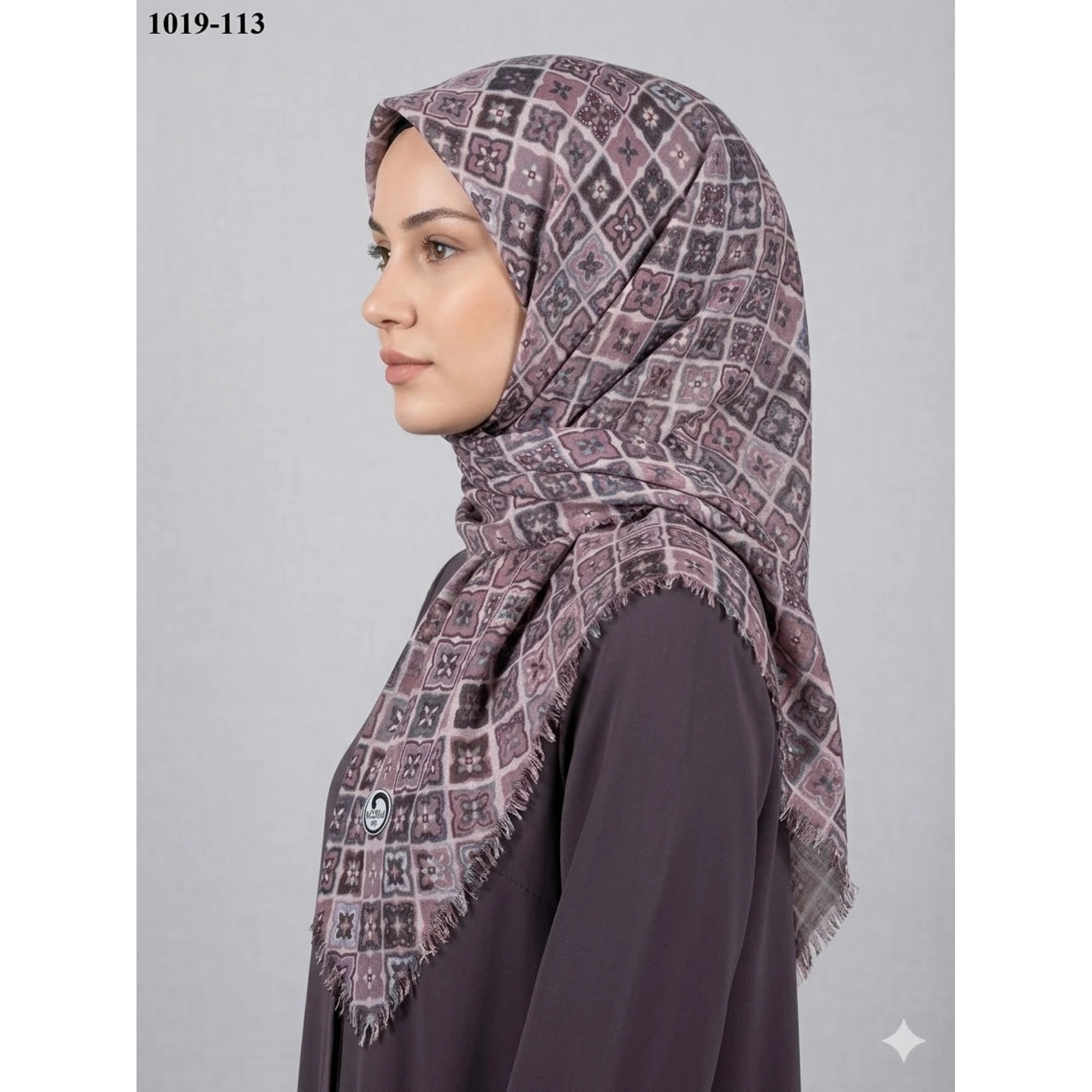 Huzurlu İpek Desenli Flamlı Pamuk Eşarp 1019-113