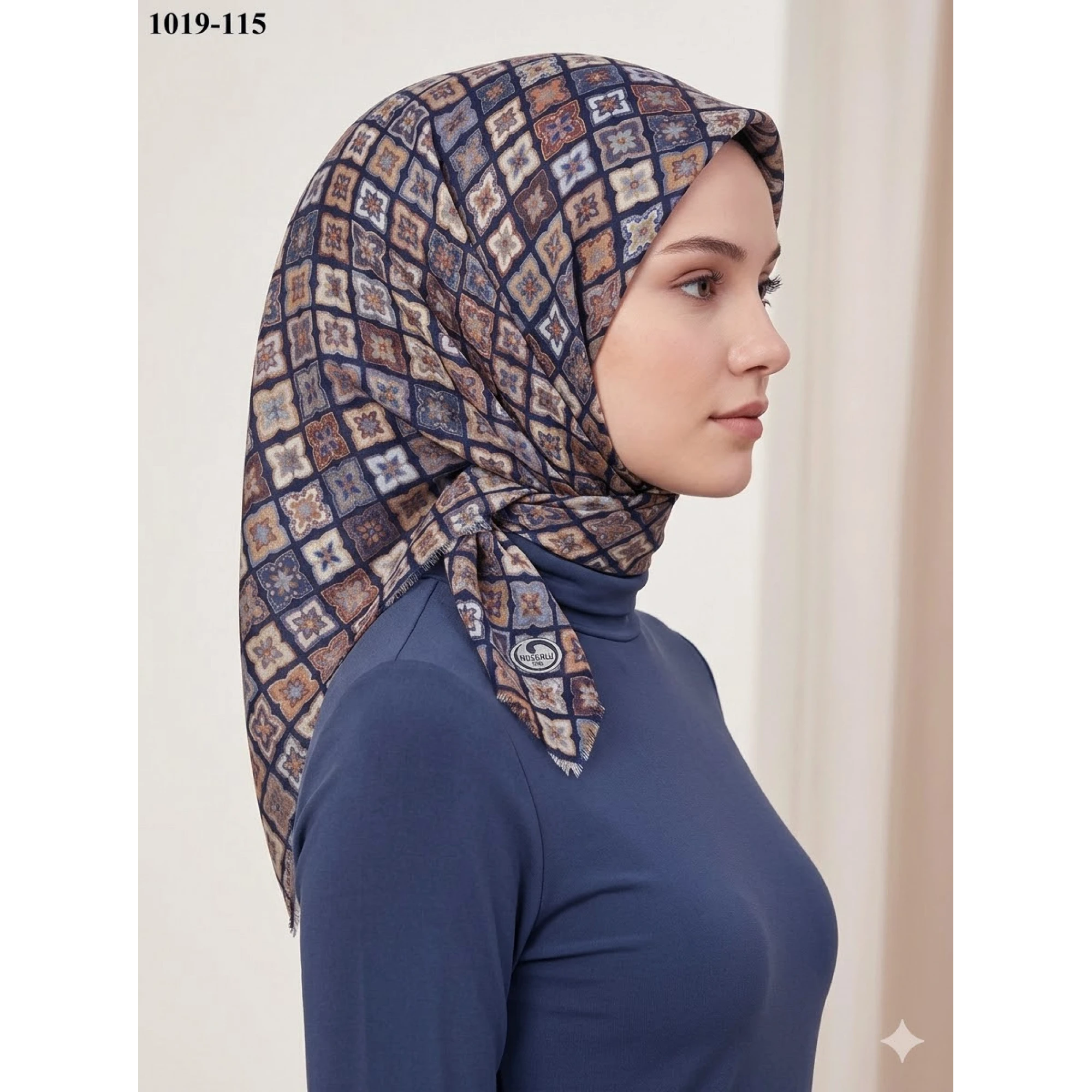 Huzurlu İpek Desenli Flamlı Pamuk Eşarp 1019-115