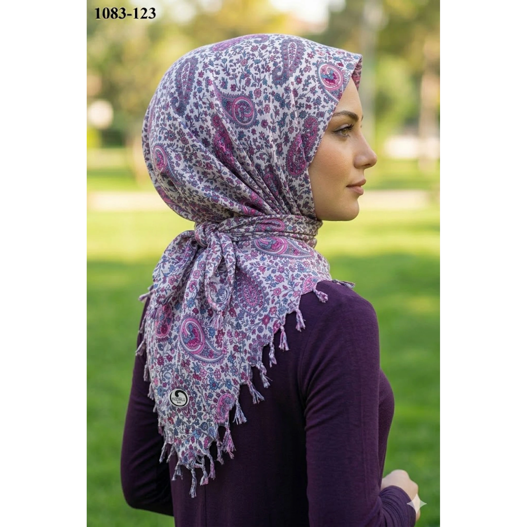 Huzurlu İpek Desenli Sökme Boncuklu Eşarp 1083-123