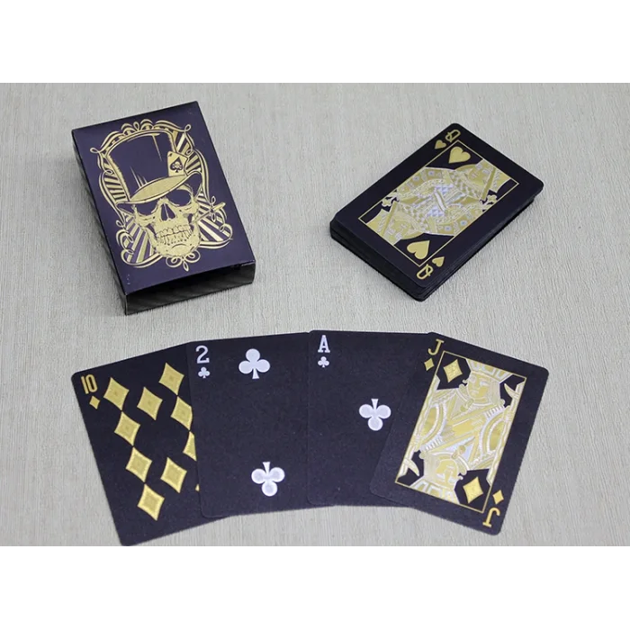 Altın Kurukafa Tasarımlı Siyah İskambil Oyun Kartı