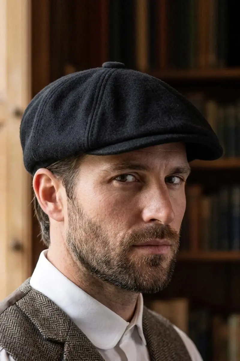 Erkek Siyah Yün Kasket Şapka - %100 Doğal Yün Kalitesi