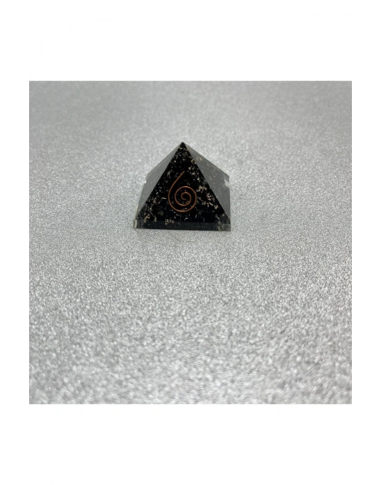 Sertifikalı Shungite Orgonit Piramit 4x3.5 Cm 35 gr